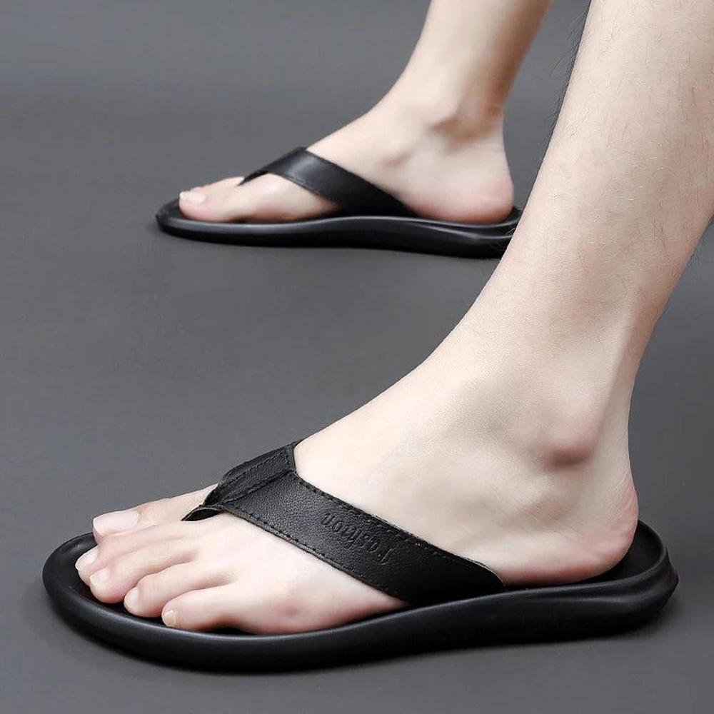 Casual Men's Leather Flip Flops - Soft Non-Slip Summer Sandals for Comfort